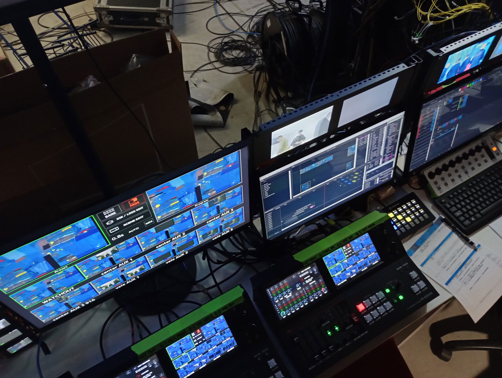 FILLandKEY Uses the Roland VR-400UHD