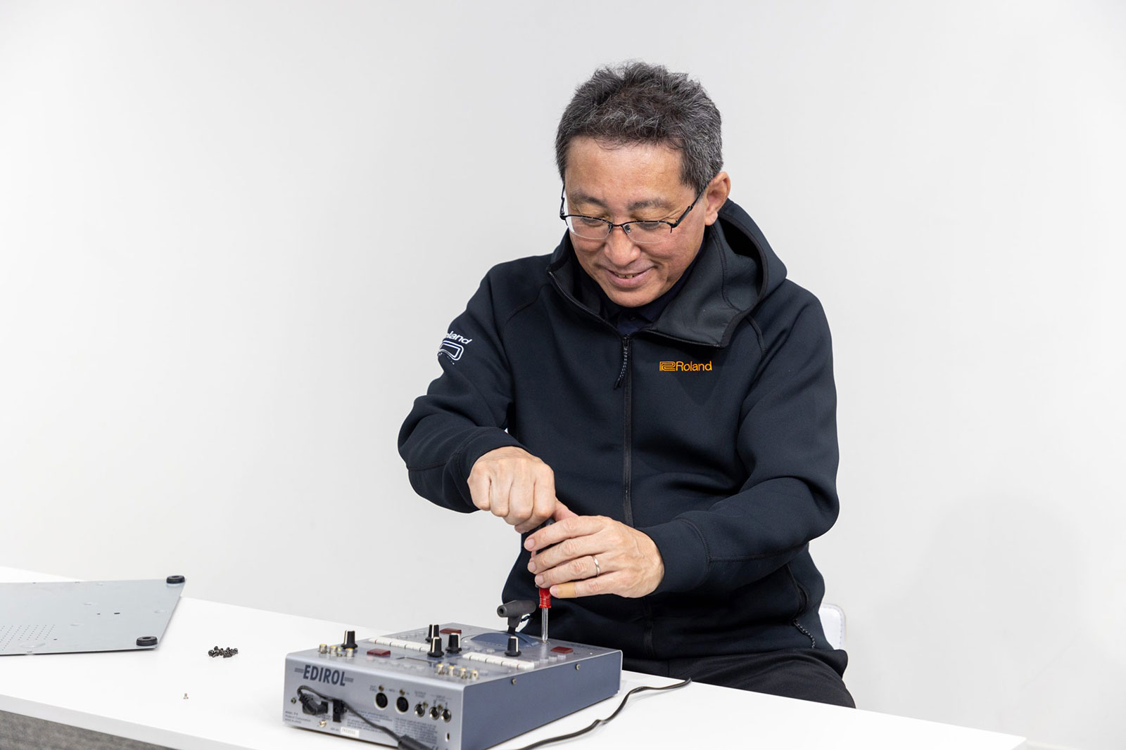 Behind the T-bar Technology in Roland Switchers