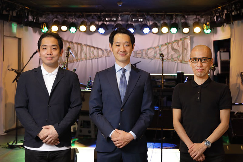 p4-5 From left to right, Mr. Yasuhiro Tachibana, Mr. Yuki Kase and Hitoshi Imamura.