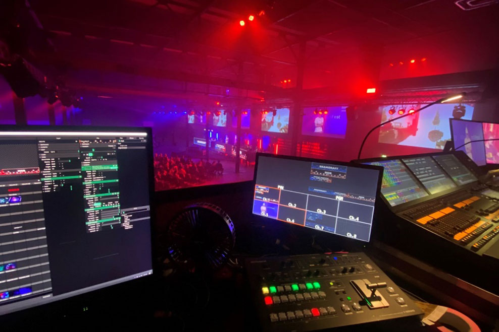 STV Visuals with Roland V-600UHD