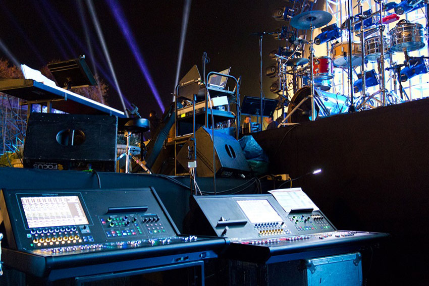 Roland M-5000 monitor consoles and back up M-5000C