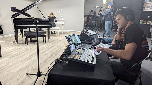 Roland VR-120HD Direct Streaming A/V Mixer | Sweetwater