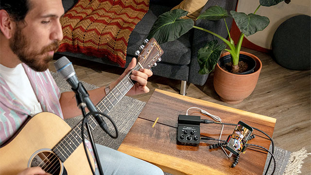 Roland - AeroCaster | AeroCaster Livestreaming System