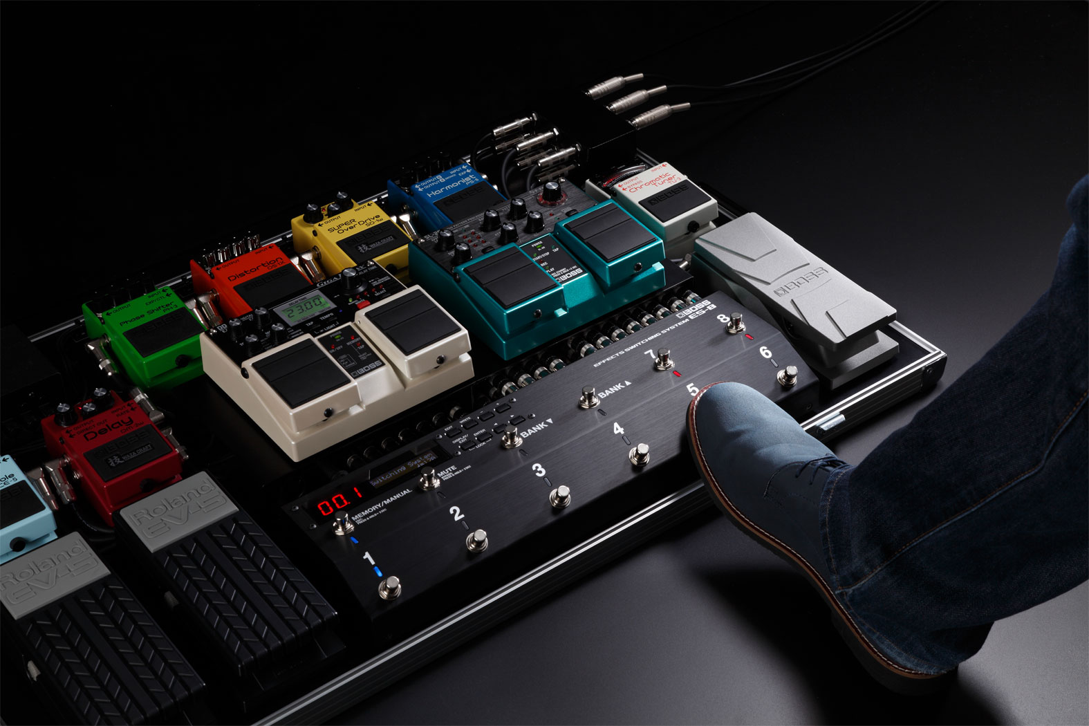 boss es8 pedalboard